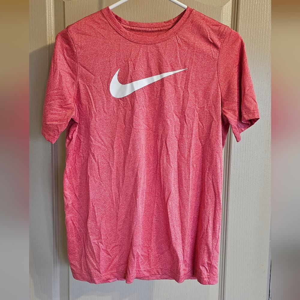 The NIKE Tee With Dri-Fit XL